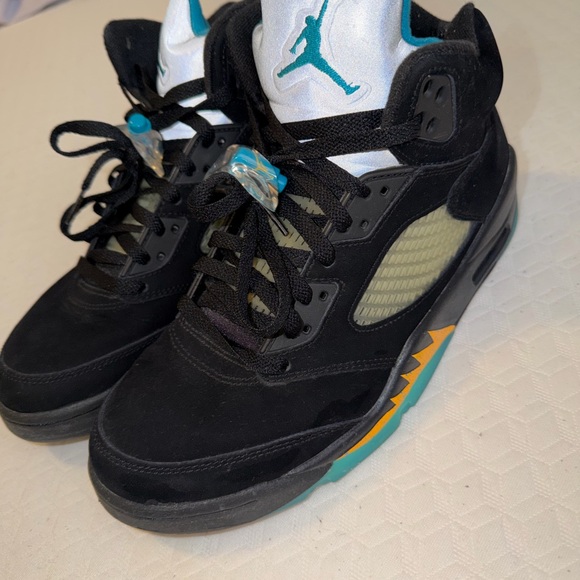 Jordan5 Aqua Sneakers - Picture 3 of 5